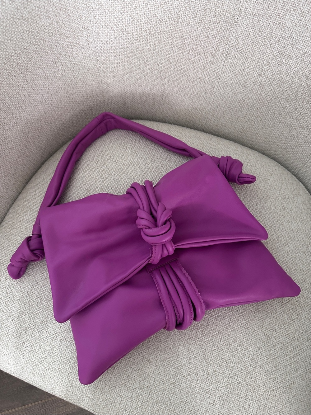 Knot-Front Shoulder Bag in Vibrant Magenta - Picture 5 of 15